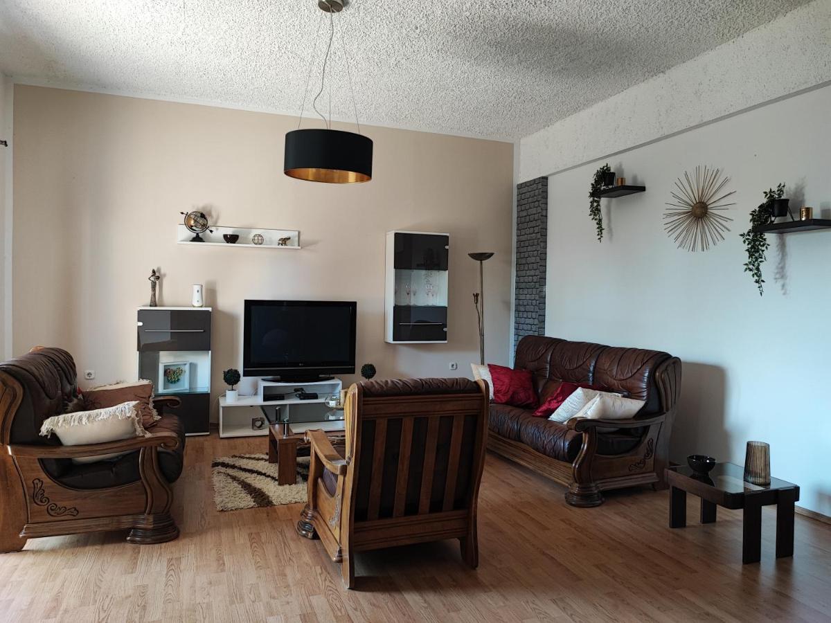 Priska Apartment Kastela Exterior photo